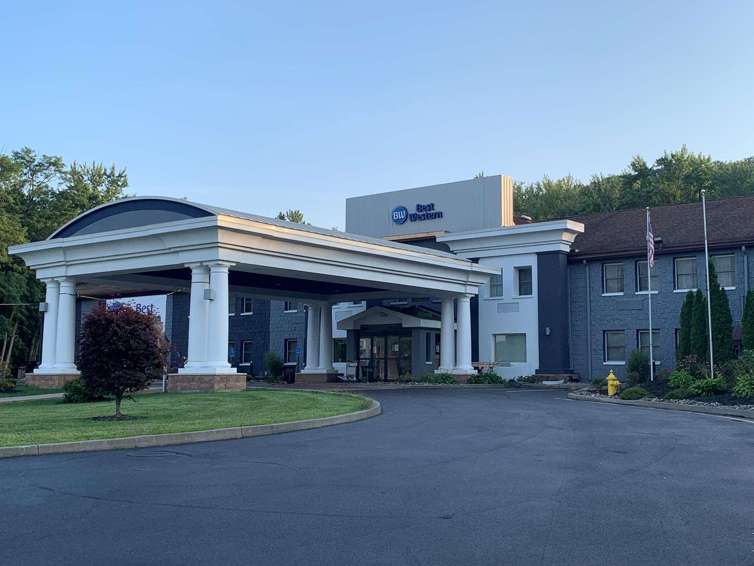 Best Western Owego Inn Exterior photo