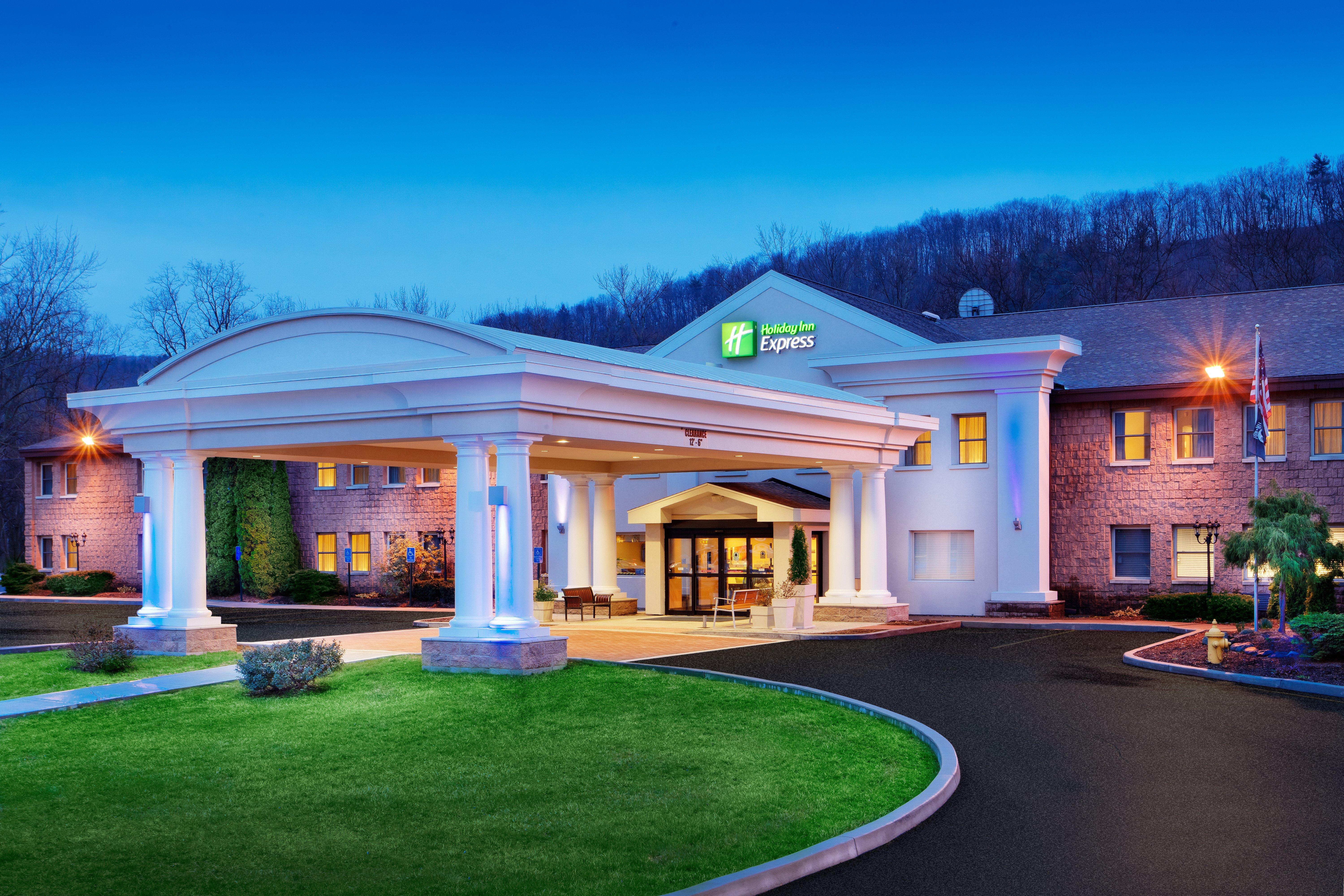 Best Western Owego Inn Exterior photo
